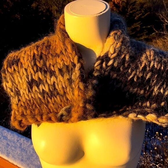 HAND CRAFTED Chunky Knit short soft wool roving yarn scarf browns creams black - Picture 5 of 8